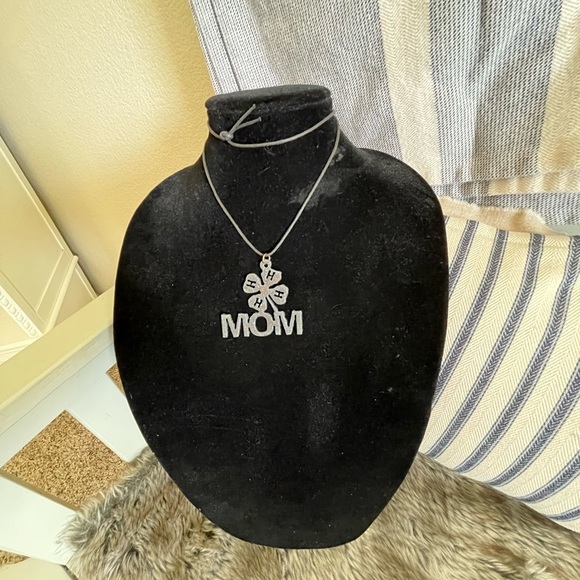 4-H Necklace on a black cord - Picture 1 of 4
